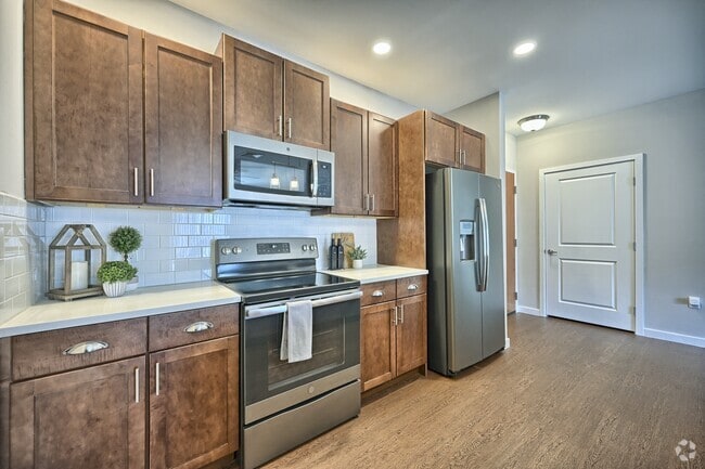 Building Photo - CenterPointe Apartments