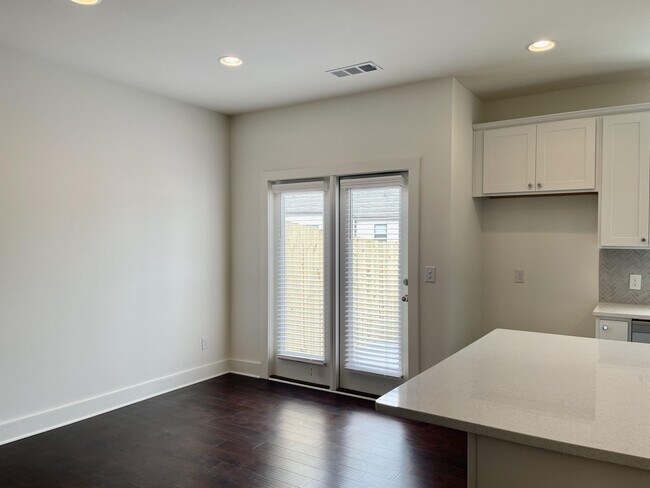 Foto del edificio - 123 Auburn Run Ln