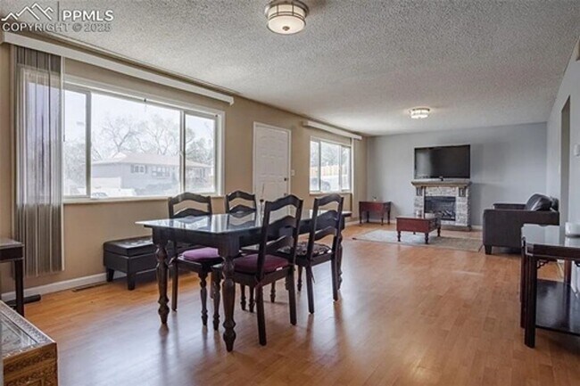 Foto del edificio - Charming 3 Bedroom in West Colorado Springs