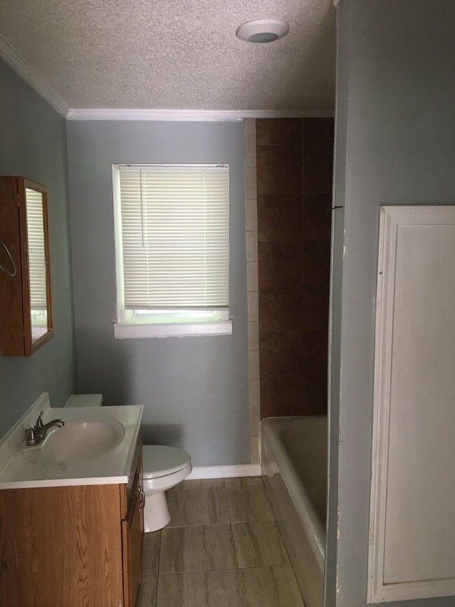 Building Photo - 117/119 Pindal Circle - Duplex