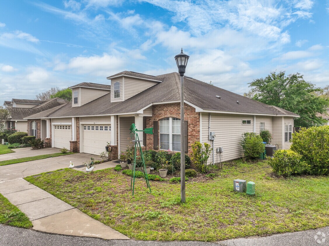 53 Covington Cir - Primary Photo - Covington Park