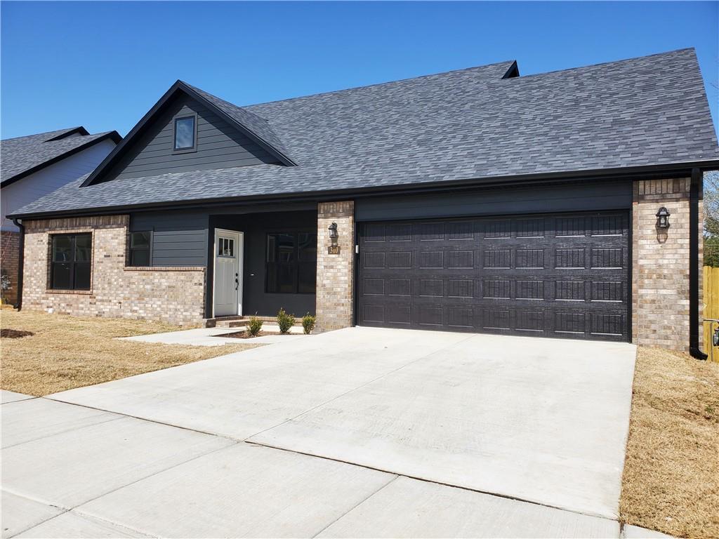 Primary Photo - 310 W Kinniburgh Dr