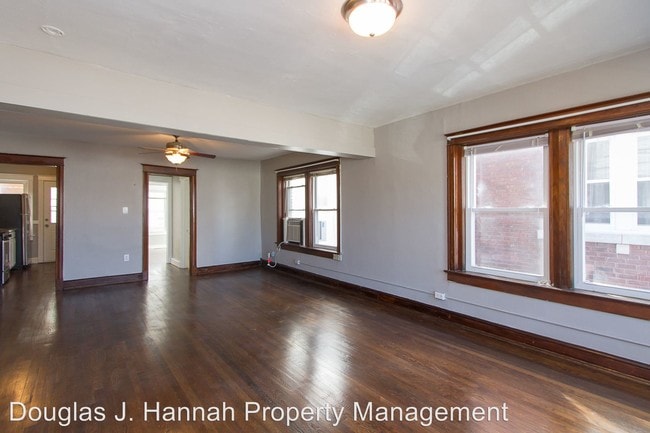 Building Photo - 1219 W 41st St