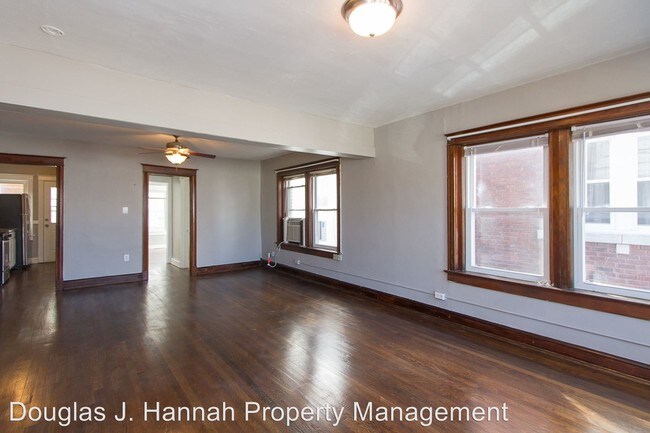 Foto del edificio - 1219 W 41st St