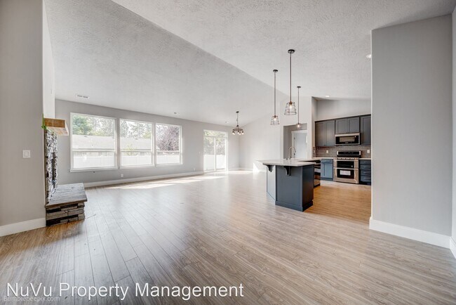 Foto del edificio - 3 br, 2.5 bath House - 15261 N. Liane Ln