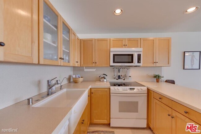 Building Photo - 2 br, 2 bath Condo - 6 Northstar St Unit 205