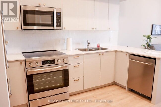 Building Photo - 2 BEDROOM - 100 PINEHILL ROAD