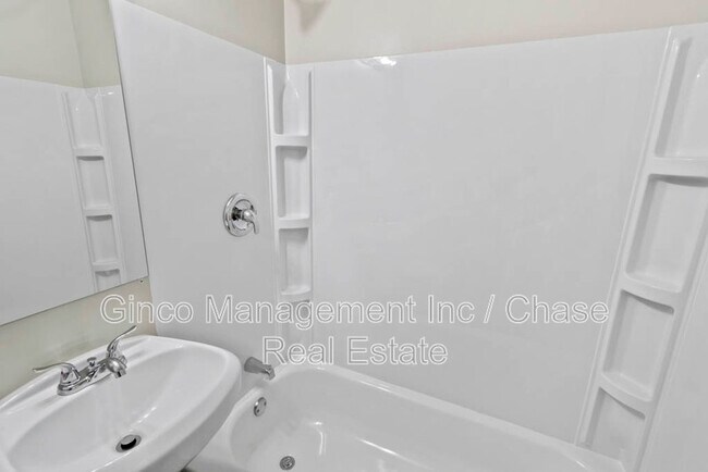 Building Photo - 991 Tollview Ave