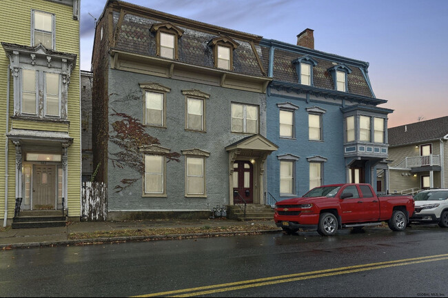 Building Photo - 551 2nd Ave