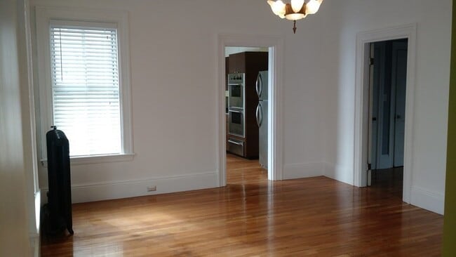 Building Photo - 30 Delle Ave