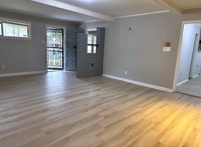 Building Photo - 4841 Marcel Ave