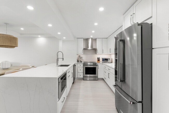 Foto del edificio - 4748 S Ocean Blvd