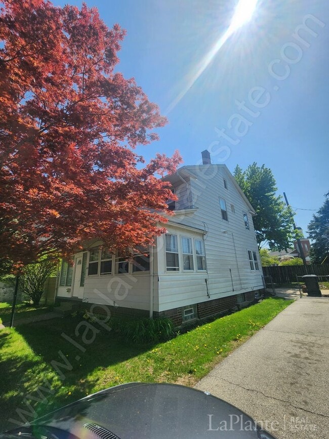 Foto del edificio - Beautiful 4 Bedroom Home for Rent