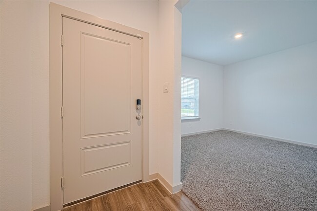 Building Photo - 1010 Curly Angora Ct