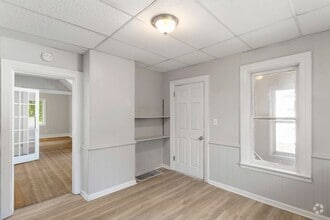 Building Photo - 908 W Bell Ave