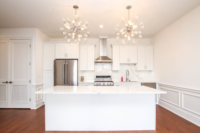 Foto del edificio - 4041 N Elston Ave