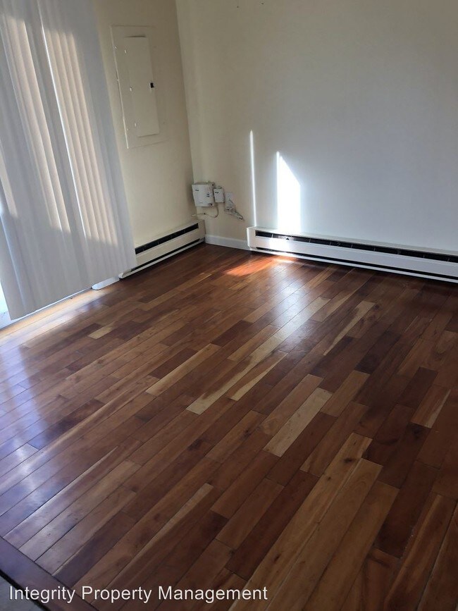 Foto del edificio - 3 br, 1 bath House - 64 Rinaldi Blvd
