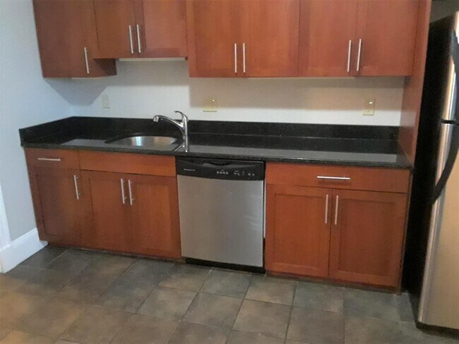 Building Photo - 15 Beacon St