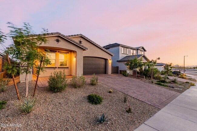 Building Photo - 17239 W Desert Sage Drive