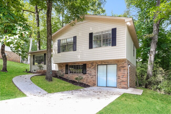 Building Photo - Charming 3-Bedroom Trussville Home