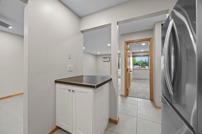 Foto del edificio - 3420 Golfview Dr