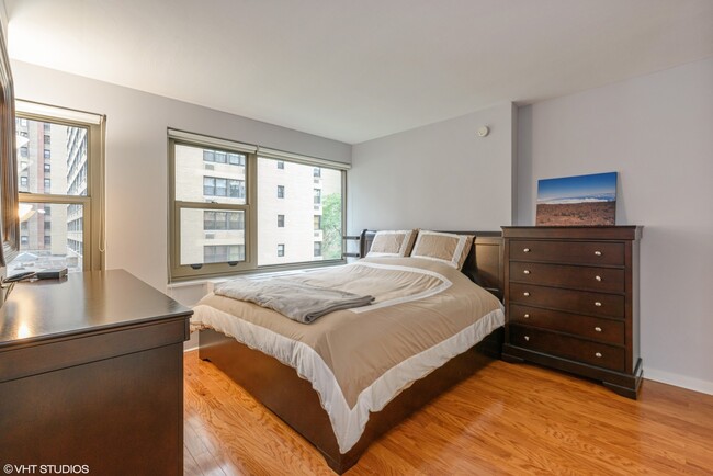 Foto del edificio - 247 E Chestnut St