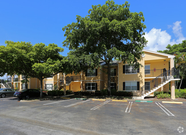 Boynton Bay Apartments - Over 55+ Community - Alquileres en Boynton