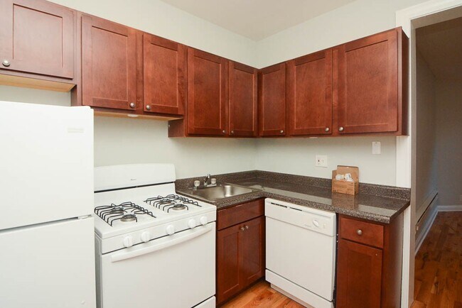 Foto del edificio - 4420 N Wolcott Ave