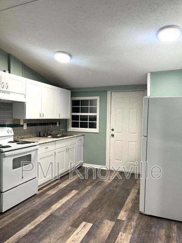 Foto del edificio - 720 Jonathan Ave