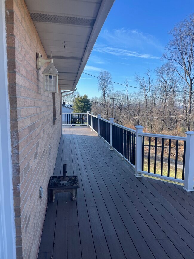 Foto del edificio - 2027 Reservoir Rd