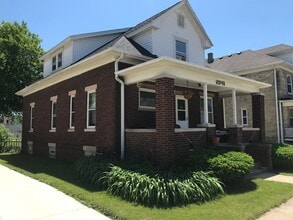 Building Photo - 2043 St Clair St