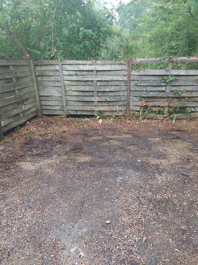 Back Patio - 10625 Florida Blvd