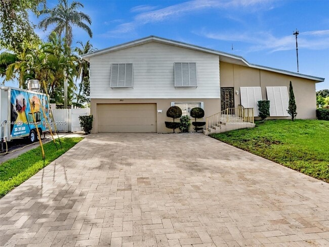 Building Photo - 3917 E Lake Rd