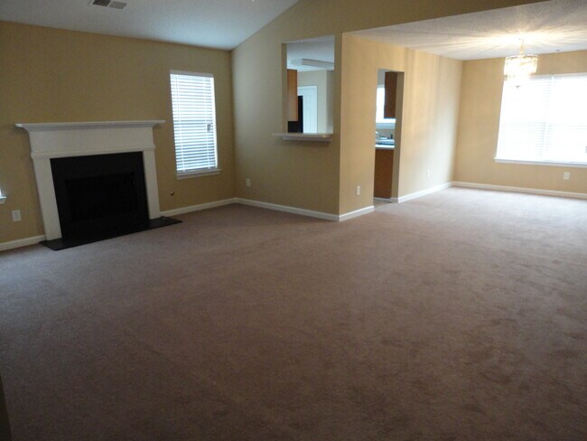 Building Photo - 2901 Horseshoe Bend Rd SW