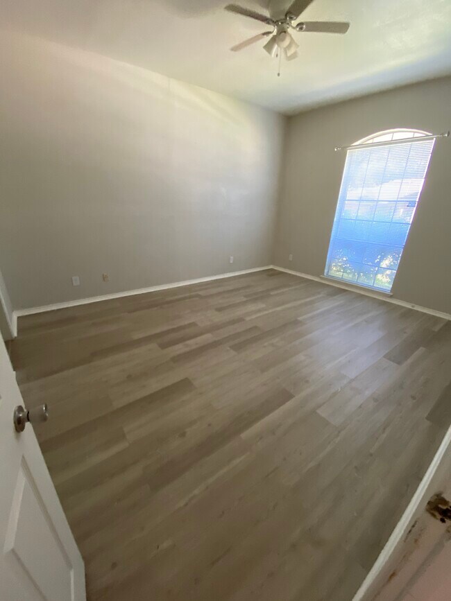 Building Photo - 13110 Fall Manor Dr