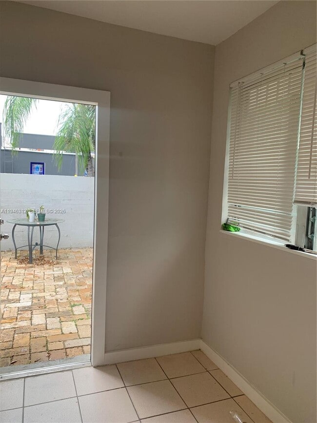 Foto del edificio - 821 SW 29th Ct