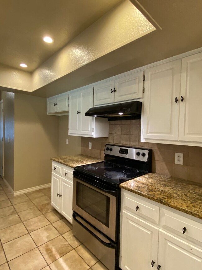 Foto del edificio - 3 Bedroom in Jenks School district!!