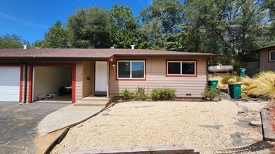 Building Photo - 2879 Acacia Way