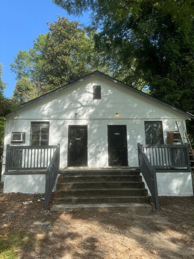 Primary Photo - Private Duplex One Bedroom Unit