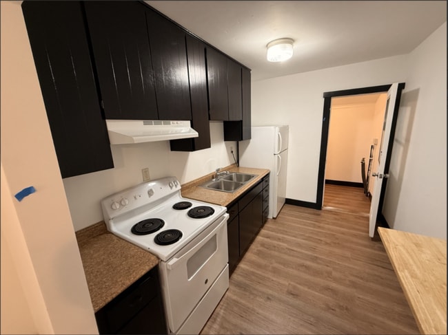 Building Photo - BEAUTIFUL RECENTLY RENOVATED SINGLE BEDROOM IN THE OLD MILL DISTRICT!