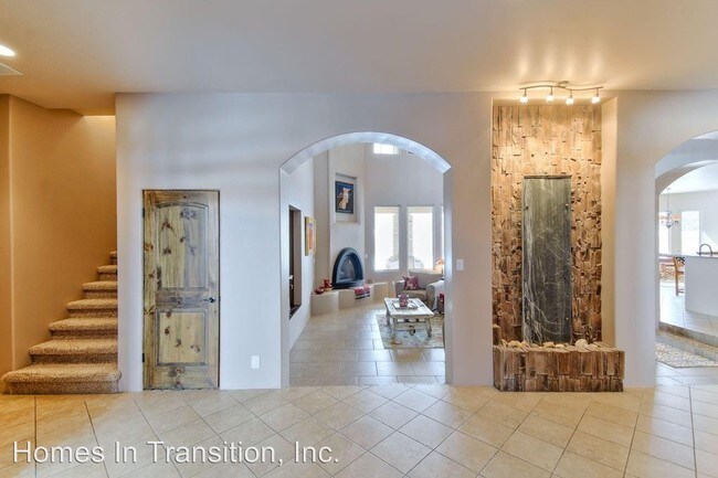 Building Photo - 3508 Greystone Ridge Dr SE