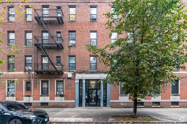 Building Photo - Dora Court