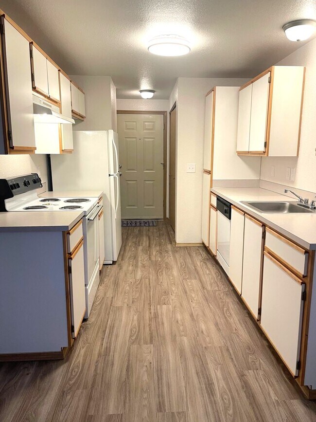 Building Photo - 3345 Liberty Rd S