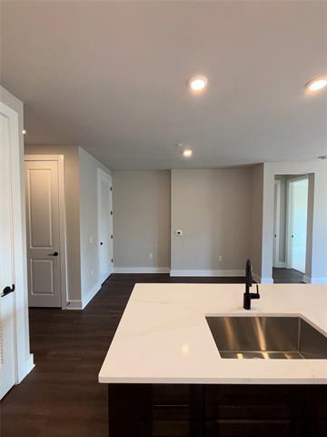 Building Photo - 3255 Carlisle St