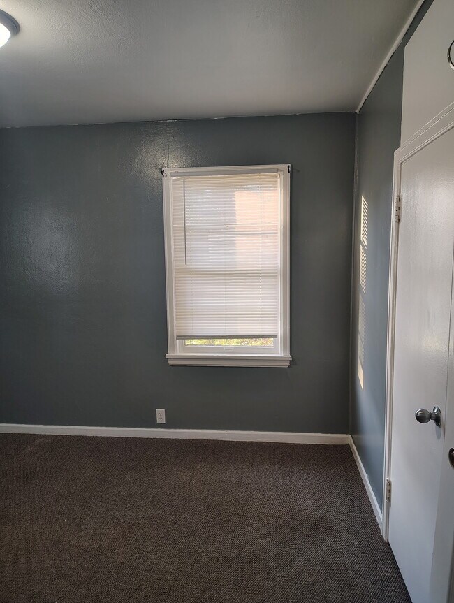 Building Photo - 1222 Chalfant St