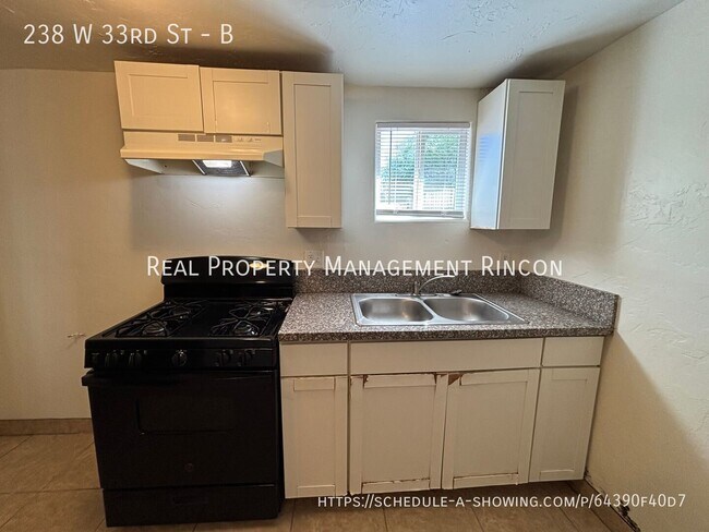 Building Photo - 238 W 33rd St