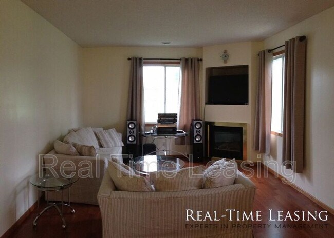 Foto del edificio - 321 Tamarack Trail