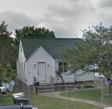 Building Photo - 421 S Lake St