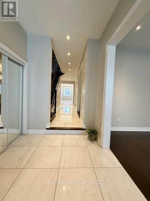 Building Photo - 42 Squire Ellis Dr