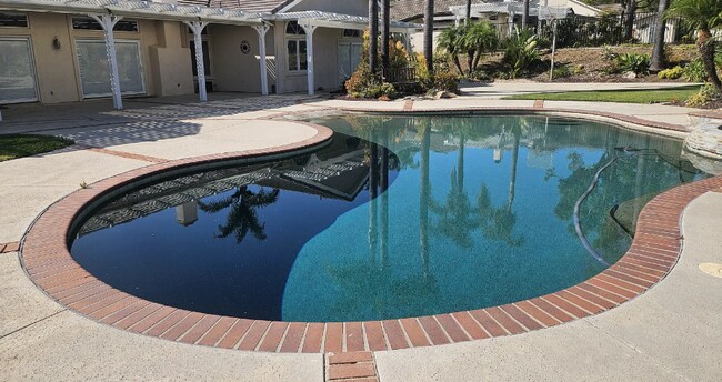 Foto del edificio - 2123 Bennington Ct